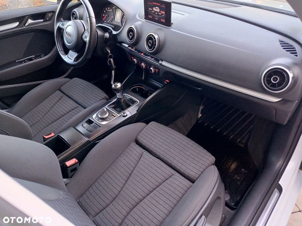 Audi A3 Sportback - 12