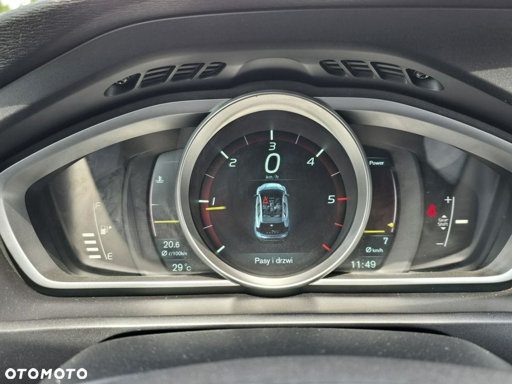 Volvo V40 - 33