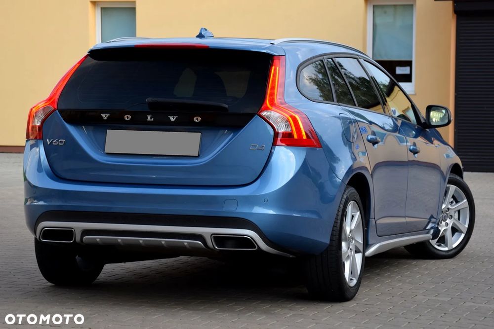 Volvo V60 D4 Momentum - 8