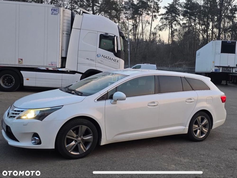 Toyota Avensis - 1