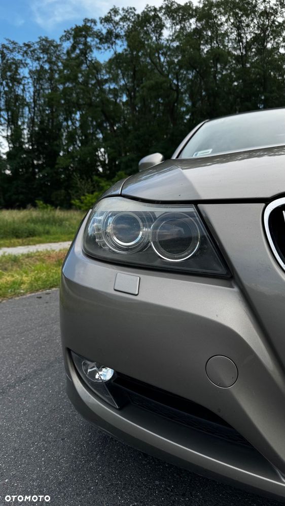 BMW Seria 3 318i - 13