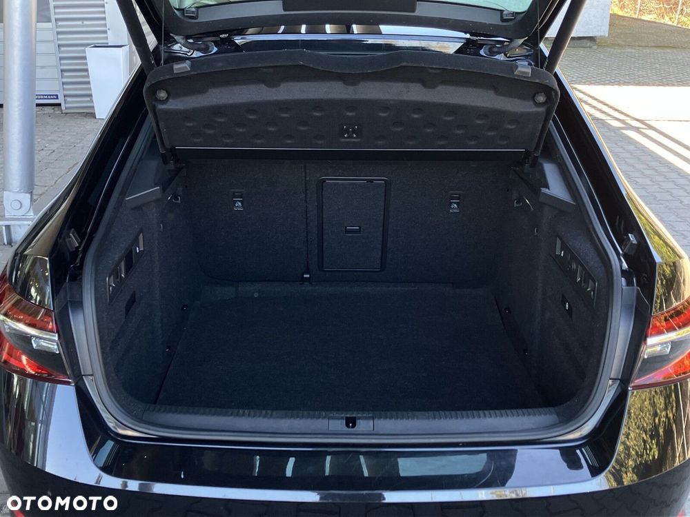Skoda Superb 2.0 TDI SCR L&K DSG - 9