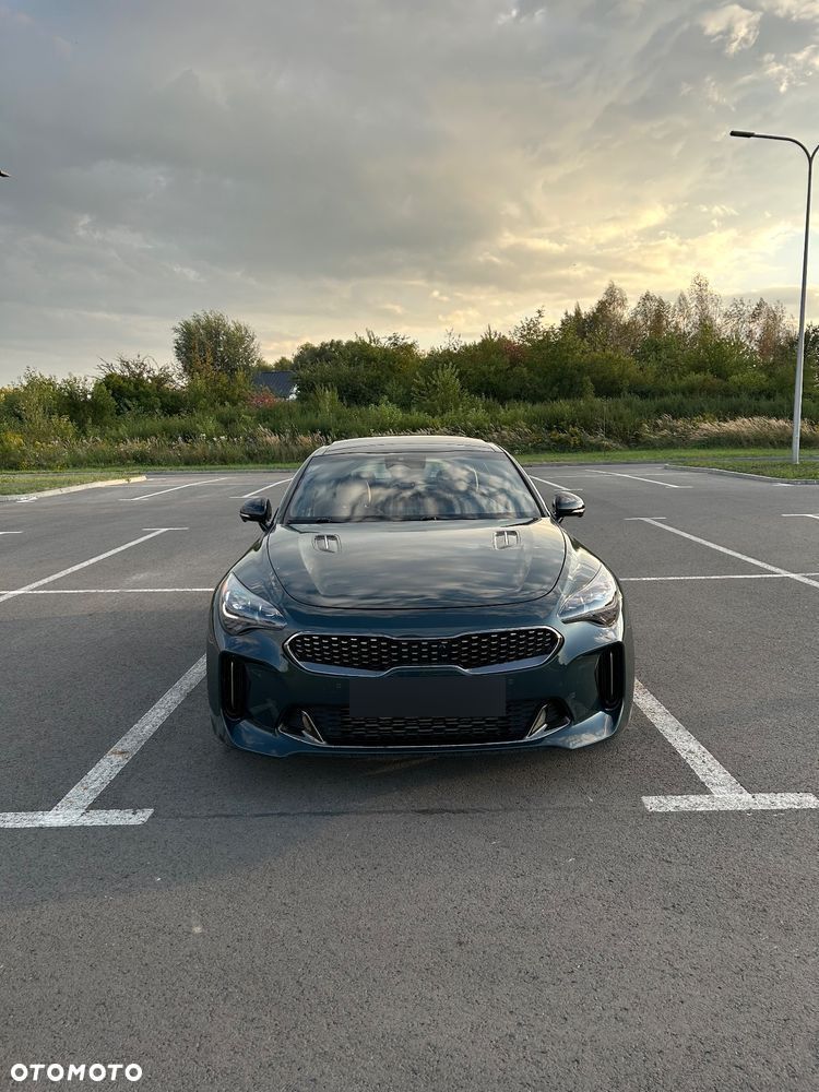 Kia Stinger - 2