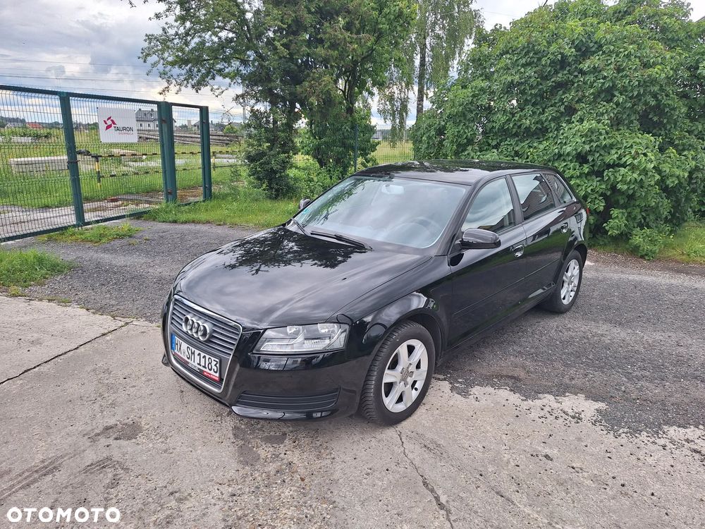 Audi A3 Sportback - 1