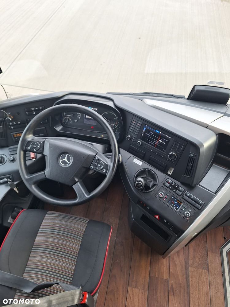 Mercedes-Benz Tourismo - 2