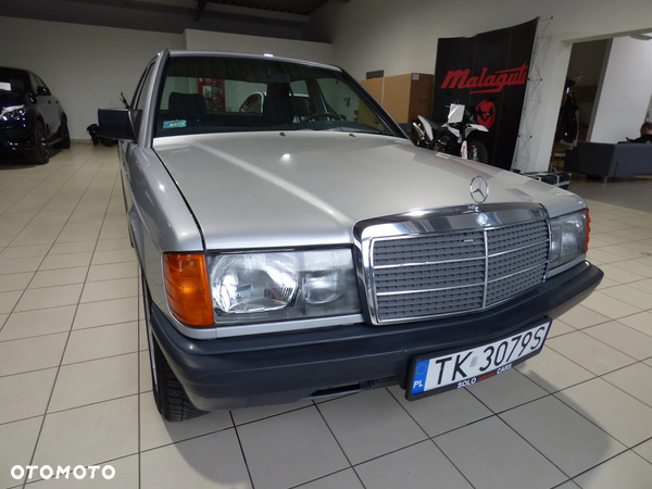 Mercedes-Benz W201 (190)