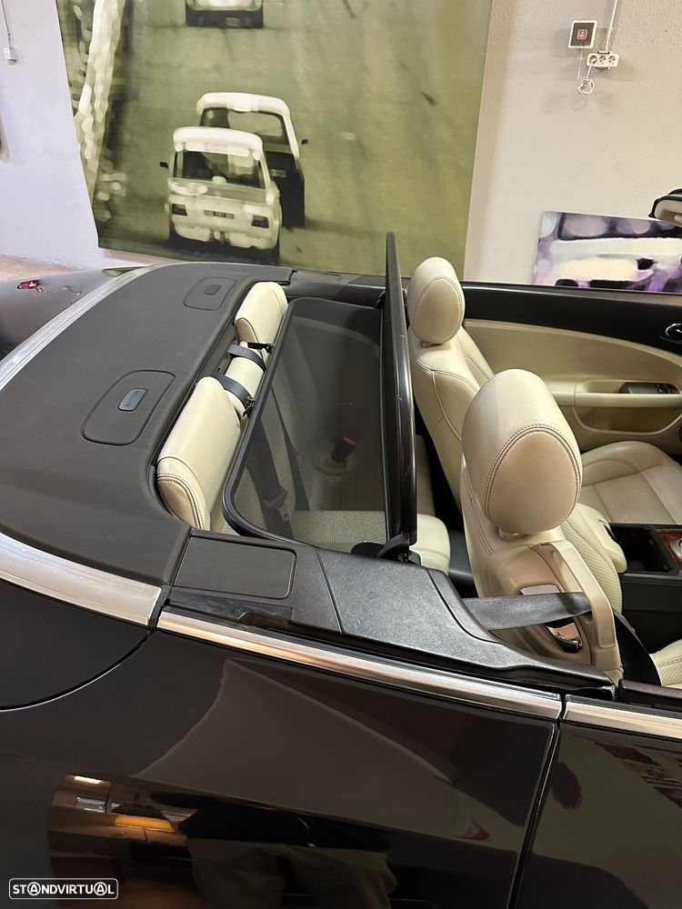 Jaguar XK 4.2 V8 Convertible - 41