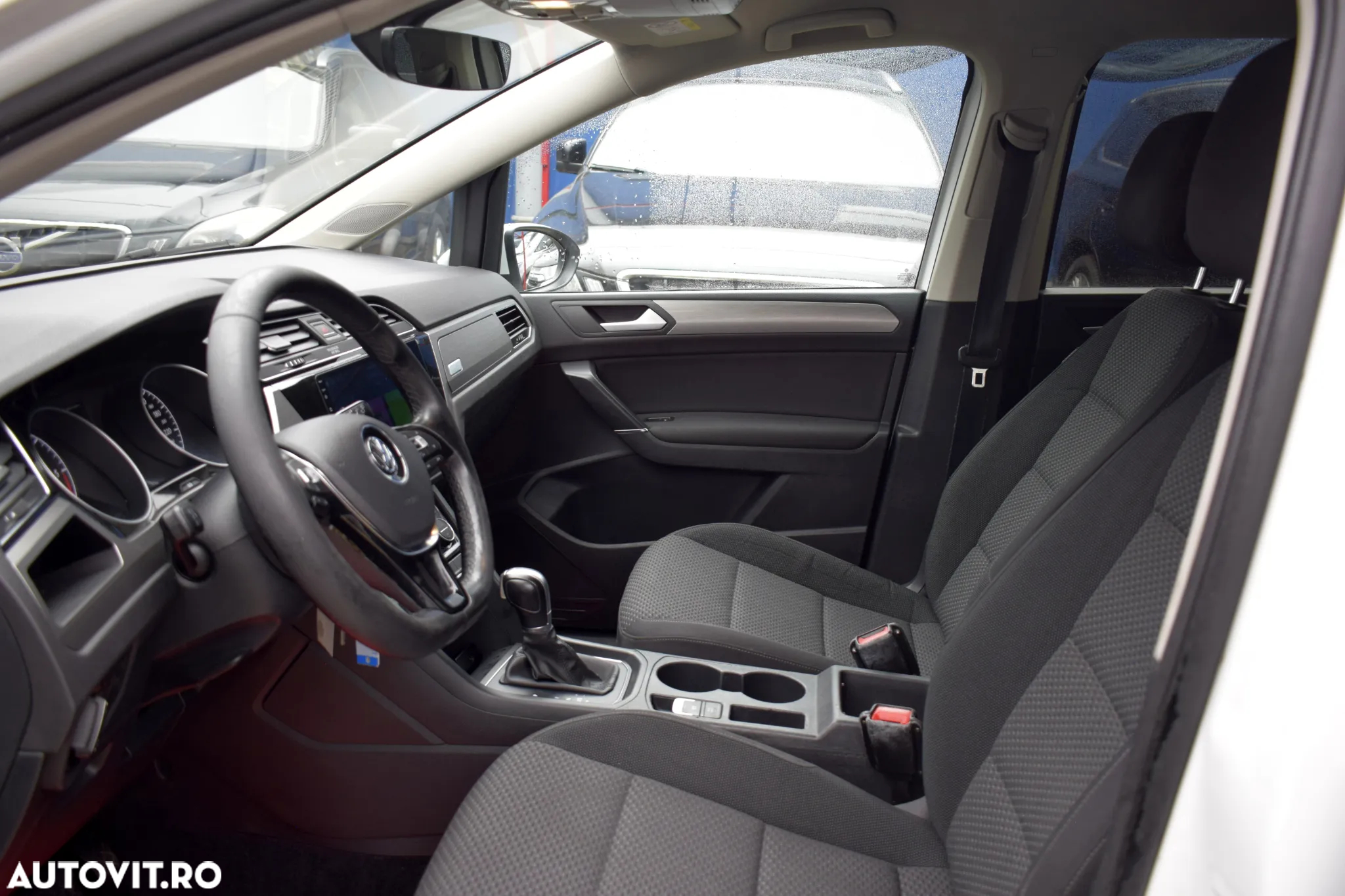 Volkswagen Touran 2.0 TDI DSG Comfortline - 7