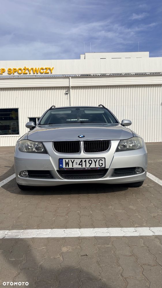 BMW Seria 3 318i - 5