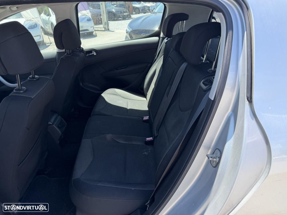 Peugeot 308 1.4 16V Premium - 7