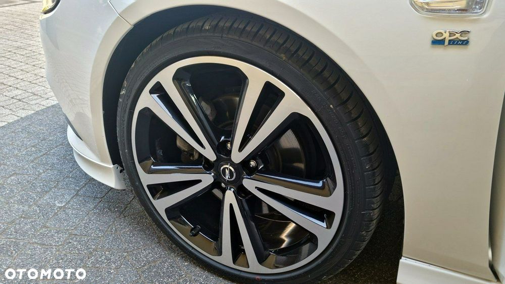 Opel Insignia - 11
