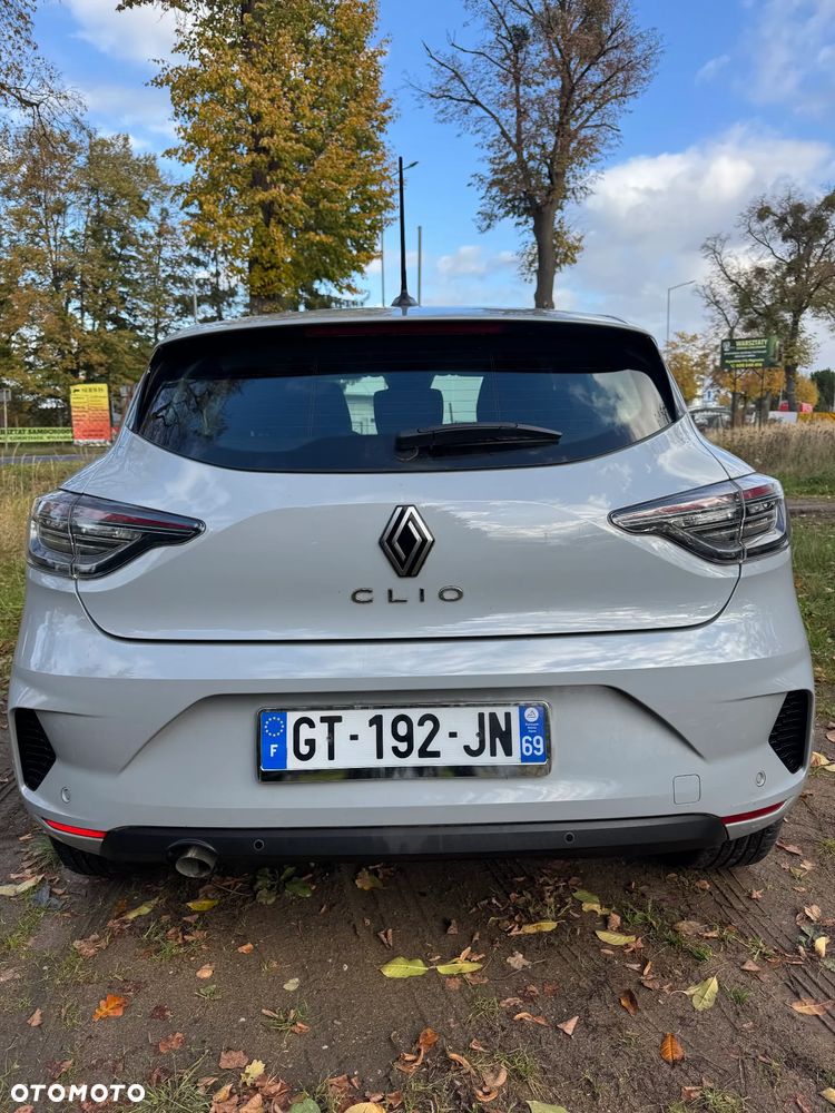 Renault Clio - 6