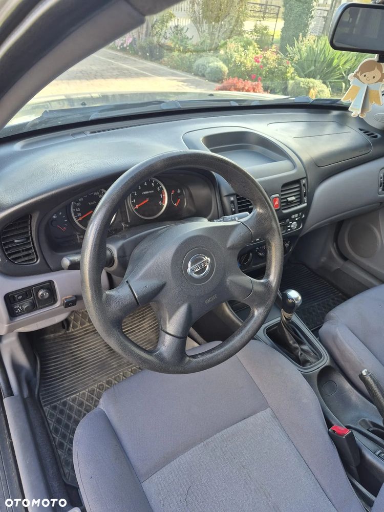 Nissan Almera - 6