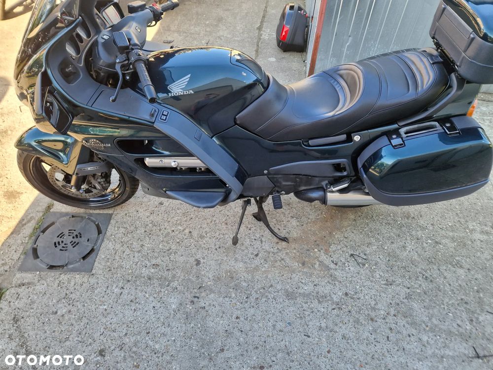 Honda ST - 6