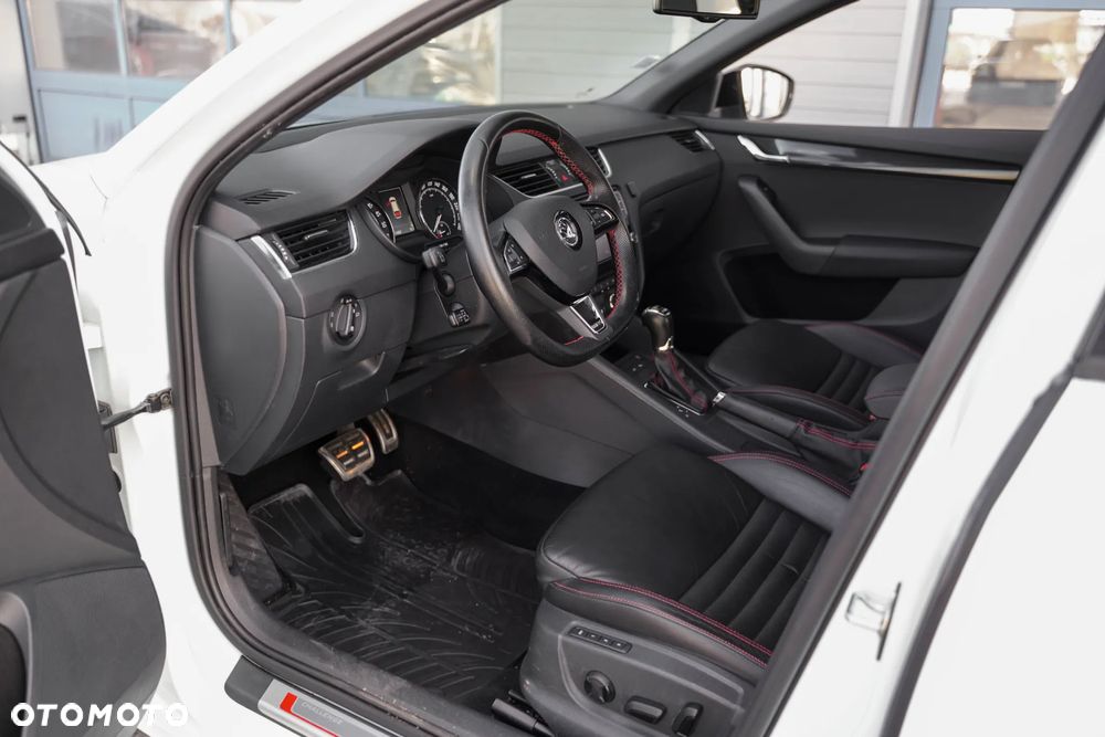 Skoda Octavia 2.0 TDI 4x4 RS DSG - 24