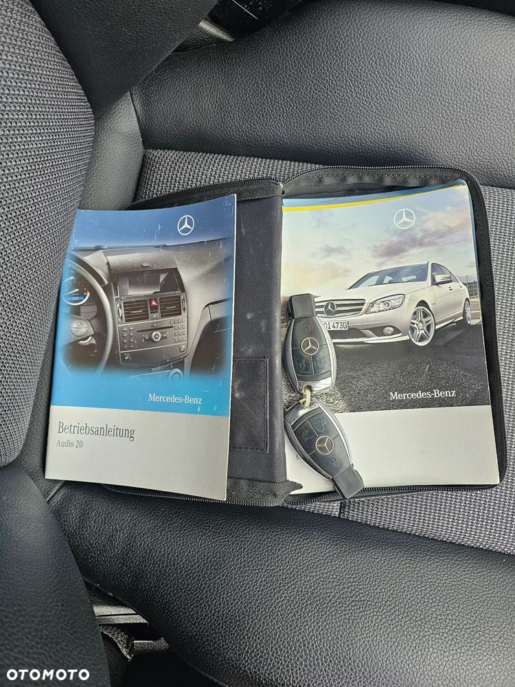 Mercedes-Benz Klasa C 180 Kompressor BlueEFFICIENCY Special Edition - 14