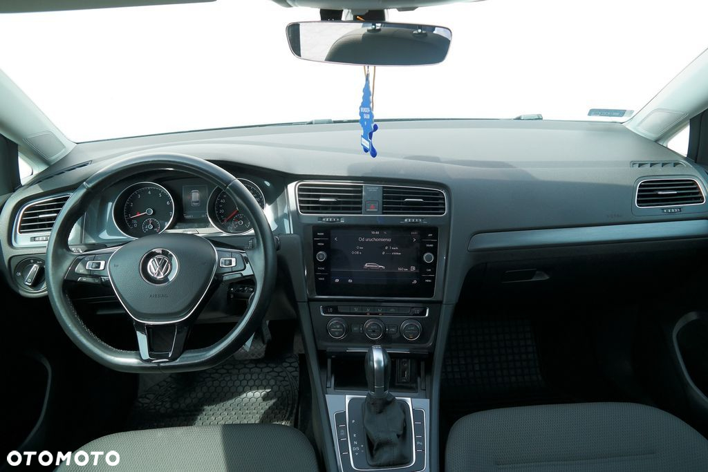 Volkswagen Golf - 12