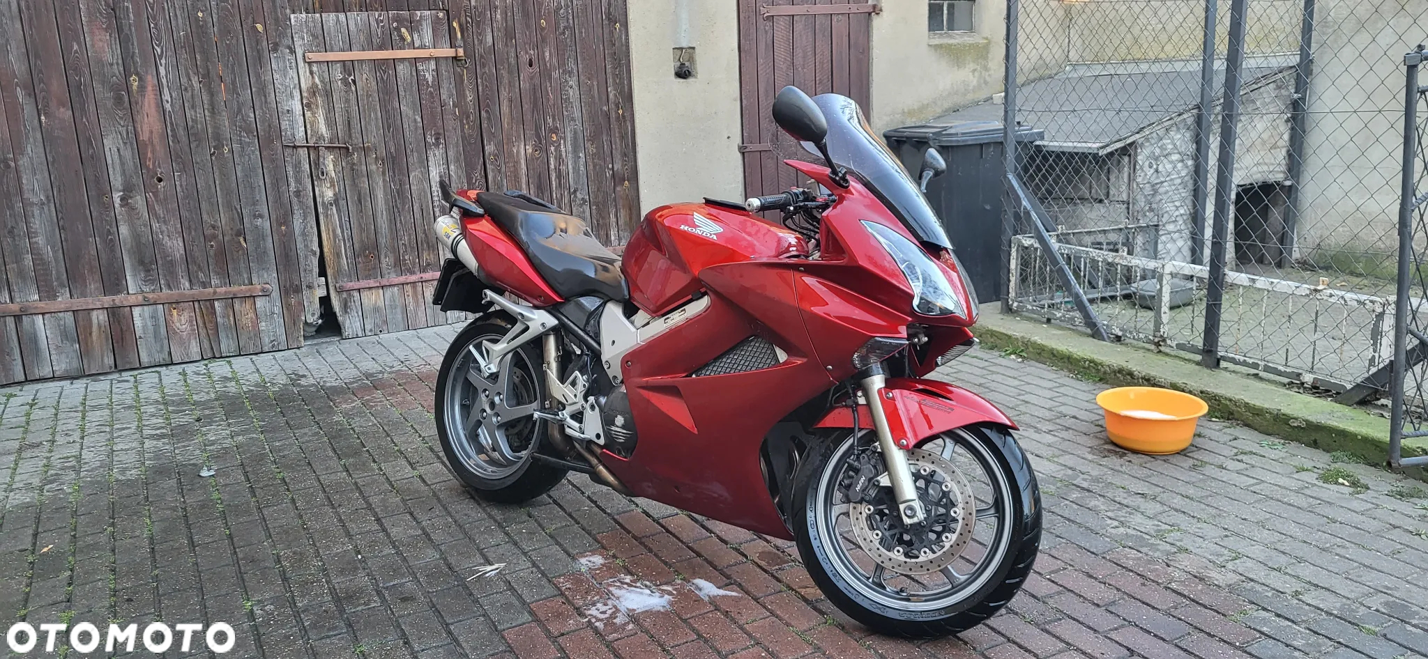 Honda VFR - 2