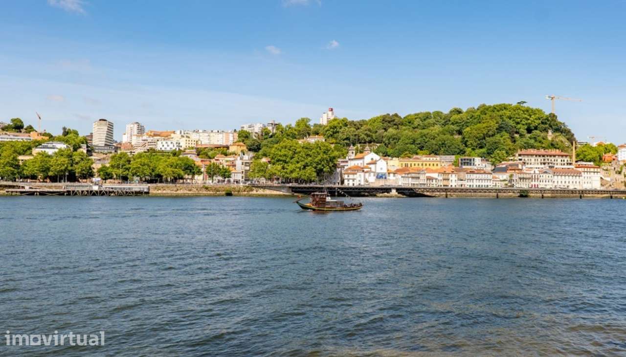 Apartamento T4 com varandas e vistas de rio à venda em Gaia - Grande imagem: 2/21
