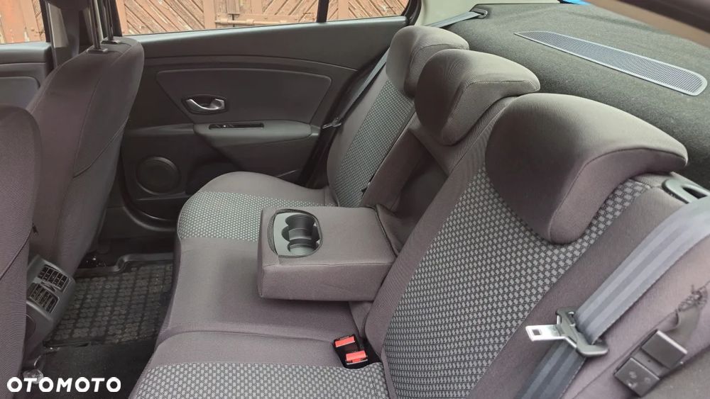 Renault Fluence 1.6 16V Color Edition - 25