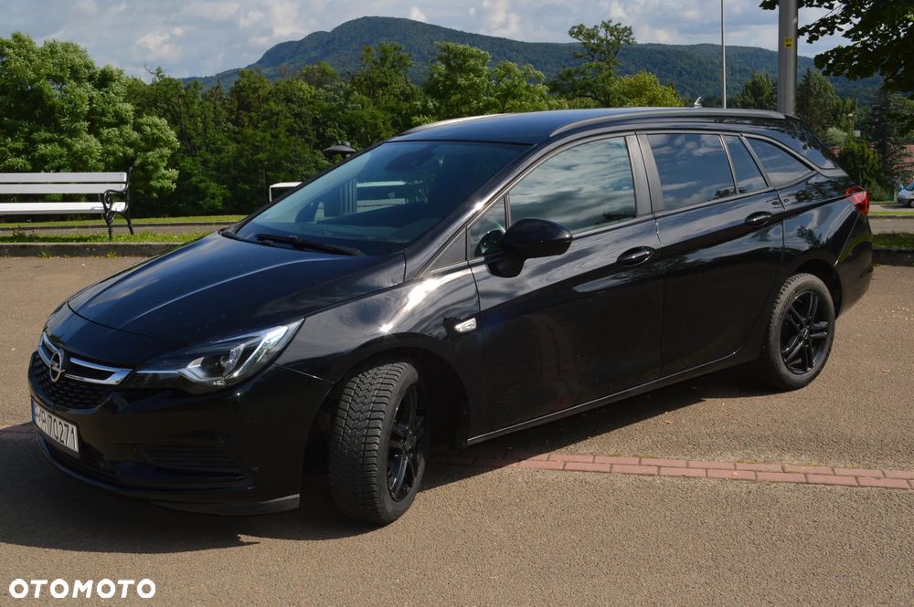 Opel Astra 1.6 CDTI Sport - 2