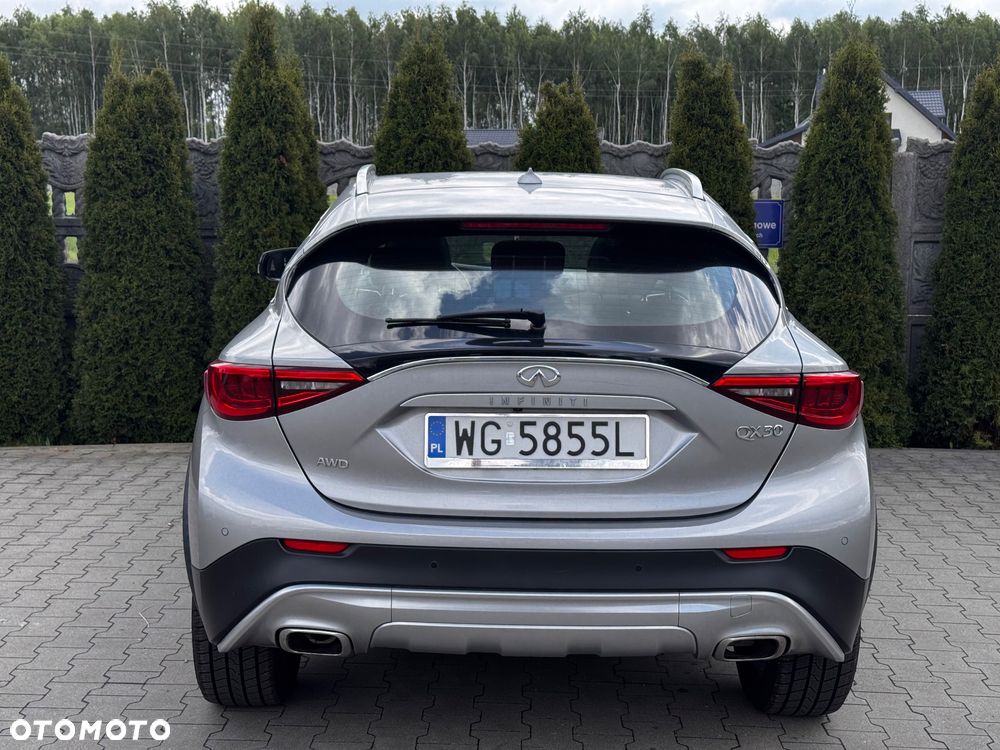 Infiniti QX30 2.0t Premium AWD 7DCT - 10