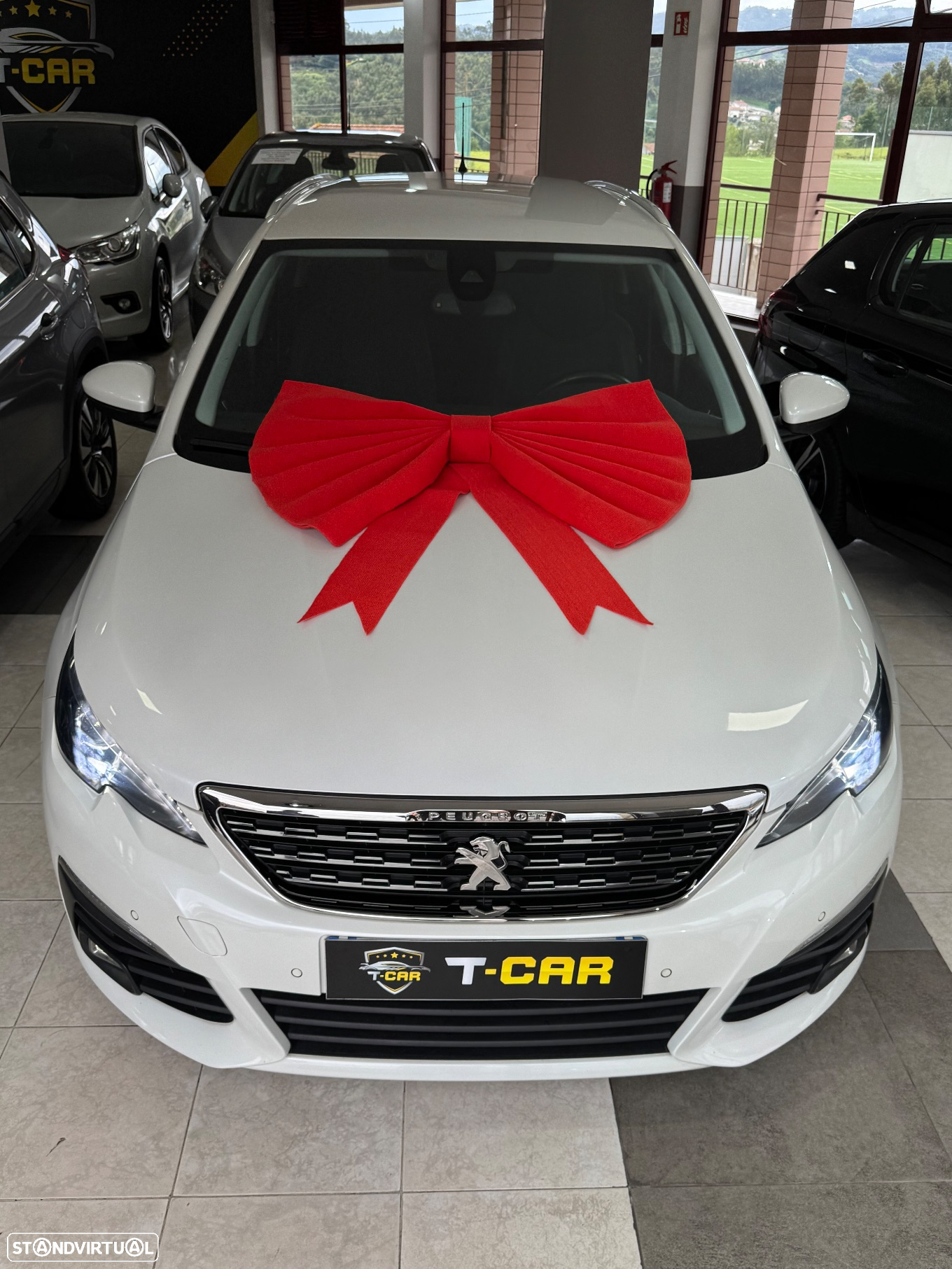 Peugeot 308 SW PureTech 130 GPF EAT8 Stop & Start Allure - 2
