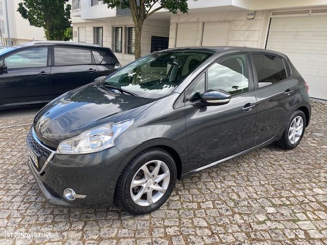 Peugeot 208 1.2 VTi SE Style - 1