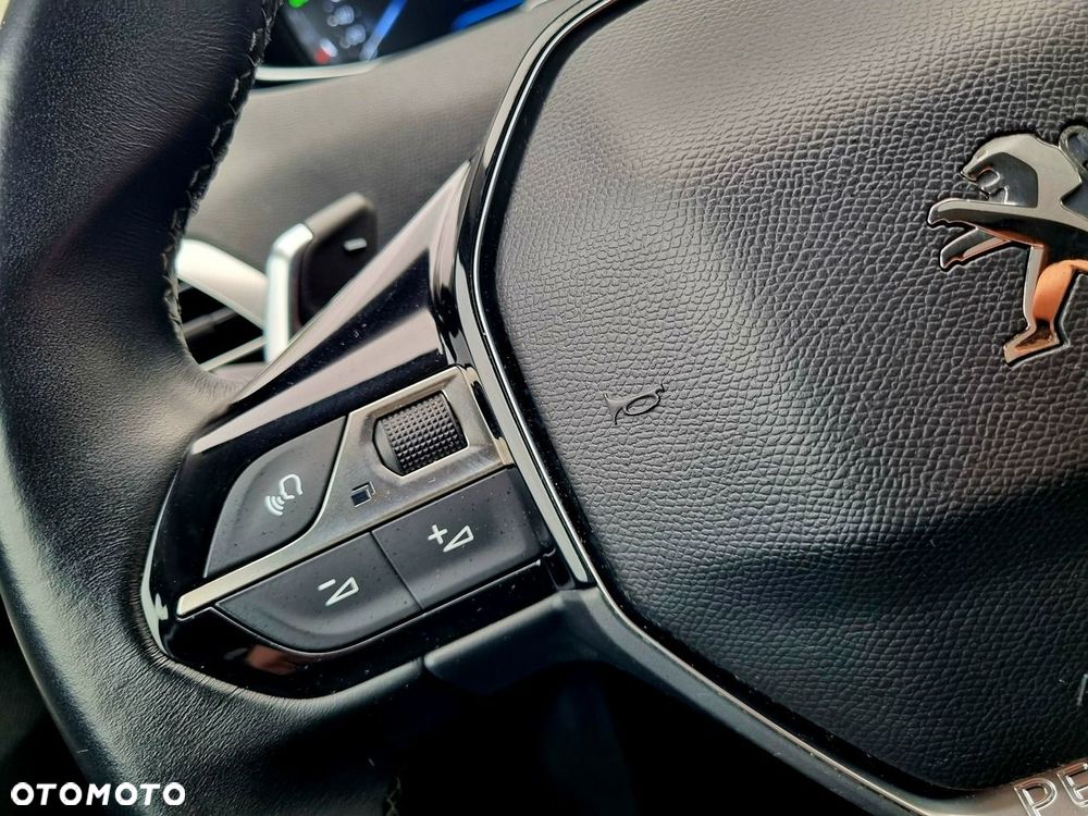 Peugeot 5008 1.5 BlueHDi Allure S&S EAT8 - 17
