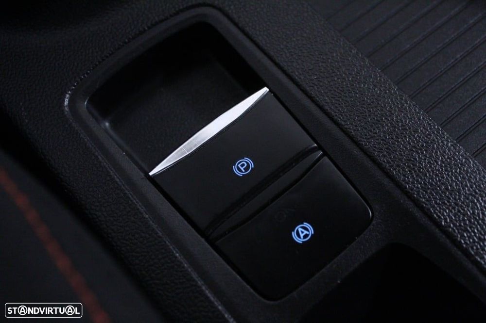 Ford Focus 1.0 EcoBoost MHEV ST-Line - 30