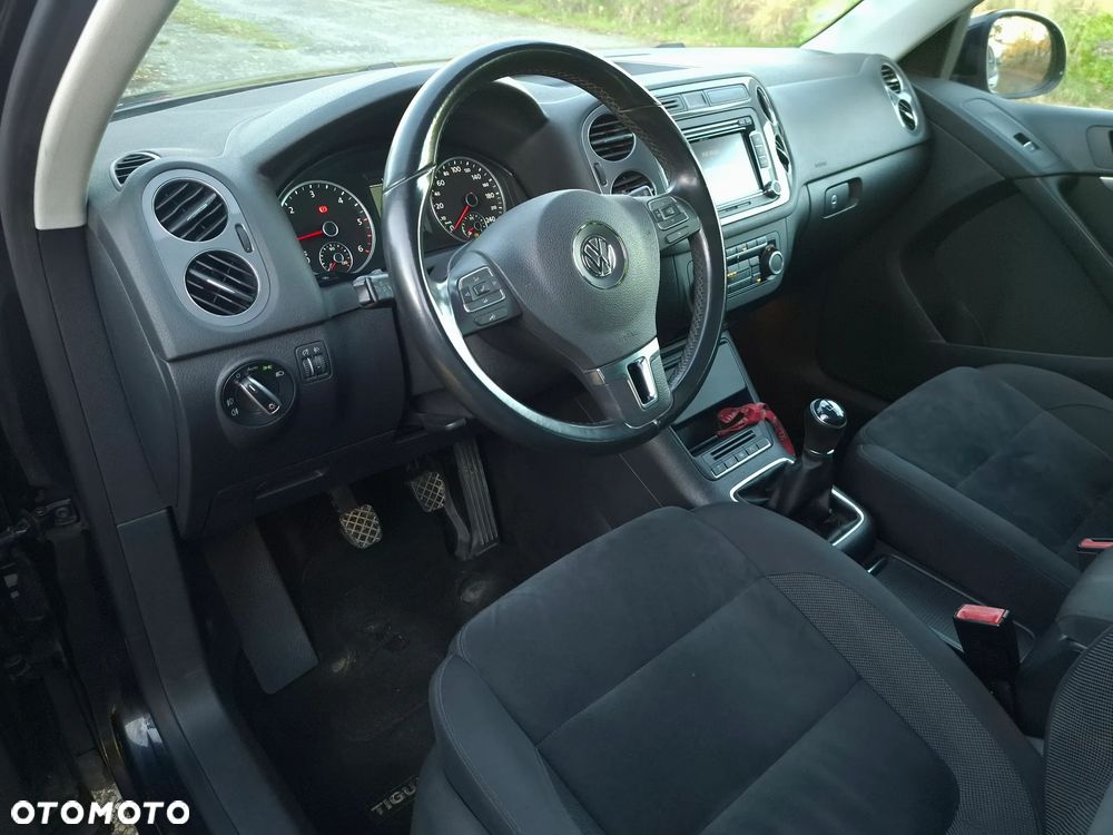 Volkswagen Tiguan 2.0 TDI DPF BlueMotion Technology Sport & Style - 11