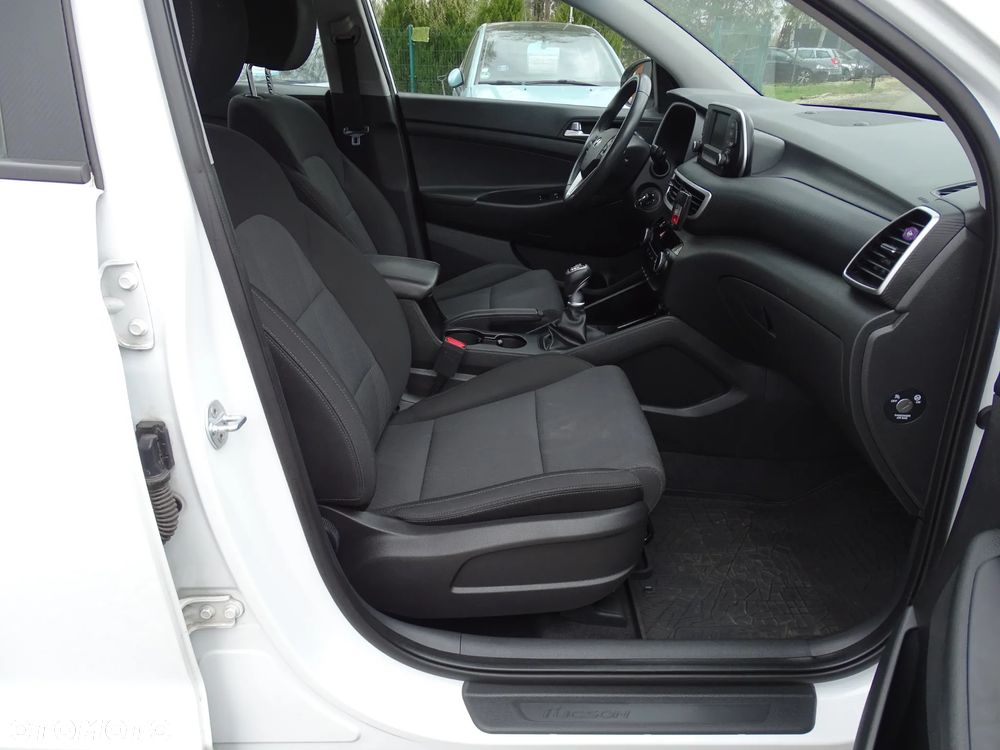 Hyundai Tucson 1.6 GDI BlueDrive Comfort 2WD - 18