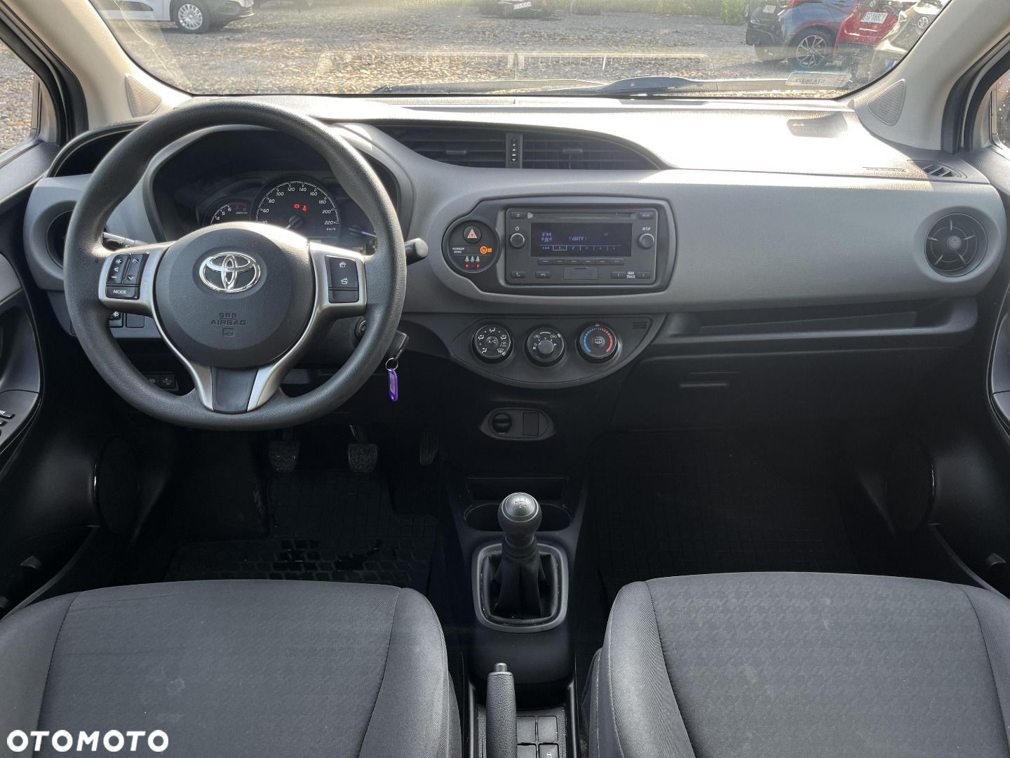 Toyota Yaris - 12