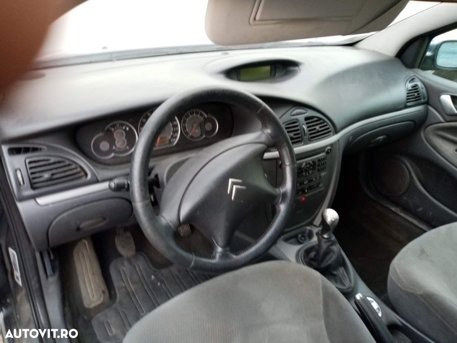 Dezmembrez Citroen C5 16 HDI - 4