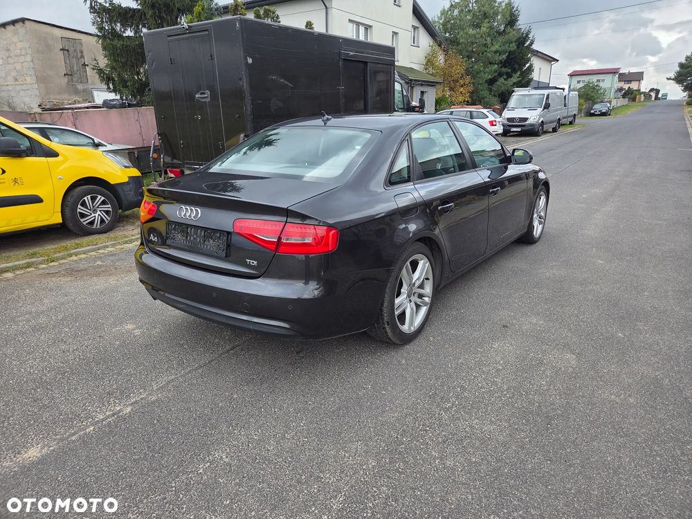 Audi A4 Limousine - 7