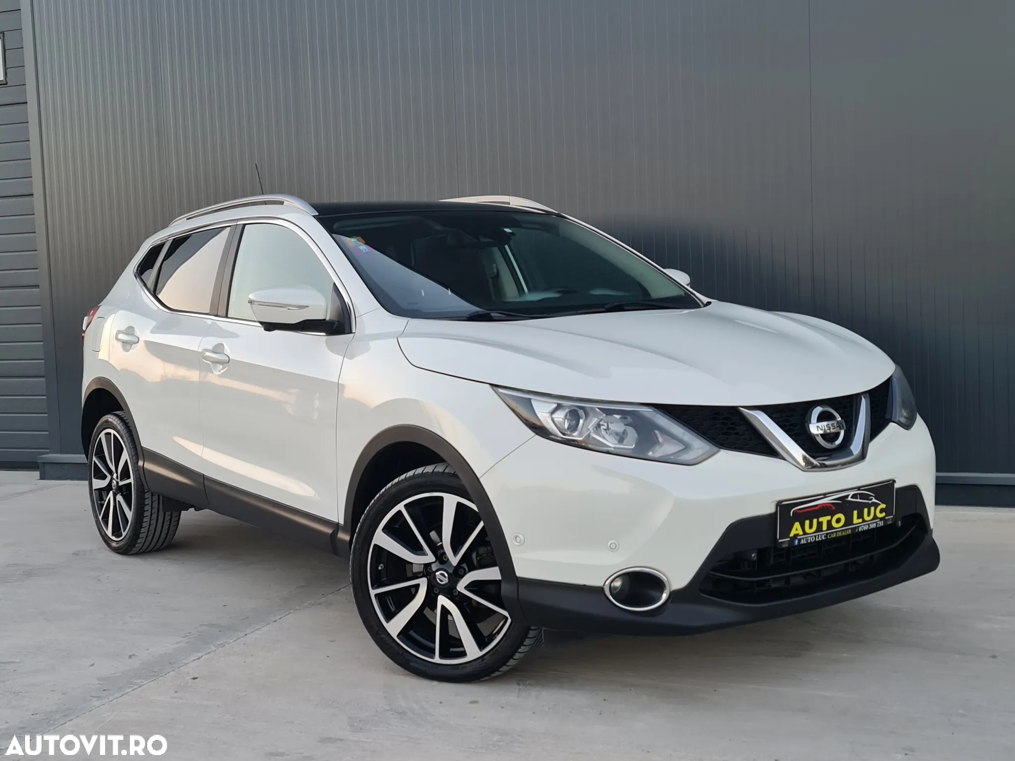 Nissan Qashqai 1.6 DCI 4 x 4 DPF Start/Stop tekna - 11