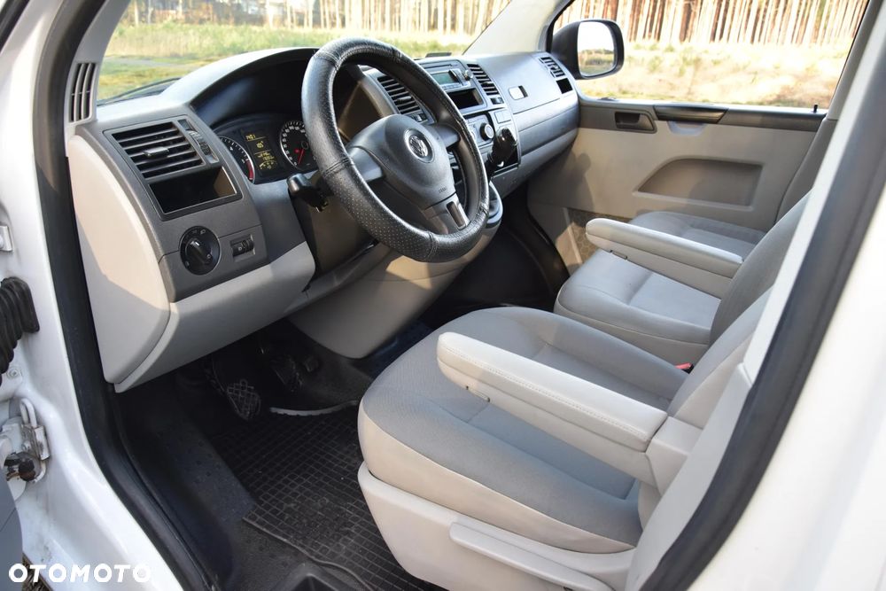 Volkswagen Transporter L2H2 - 11