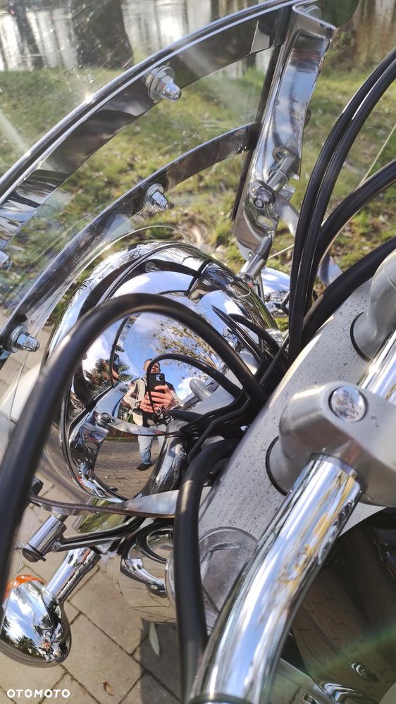 Suzuki VL 800 Volusia - 14