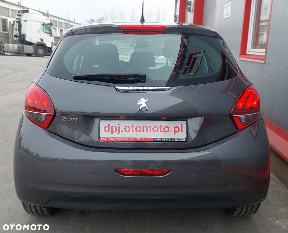 Peugeot 208 - 13