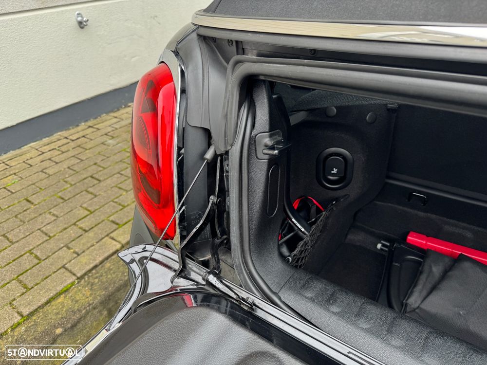 MINI Cabrio John Cooper Works Auto Desportiva - 13
