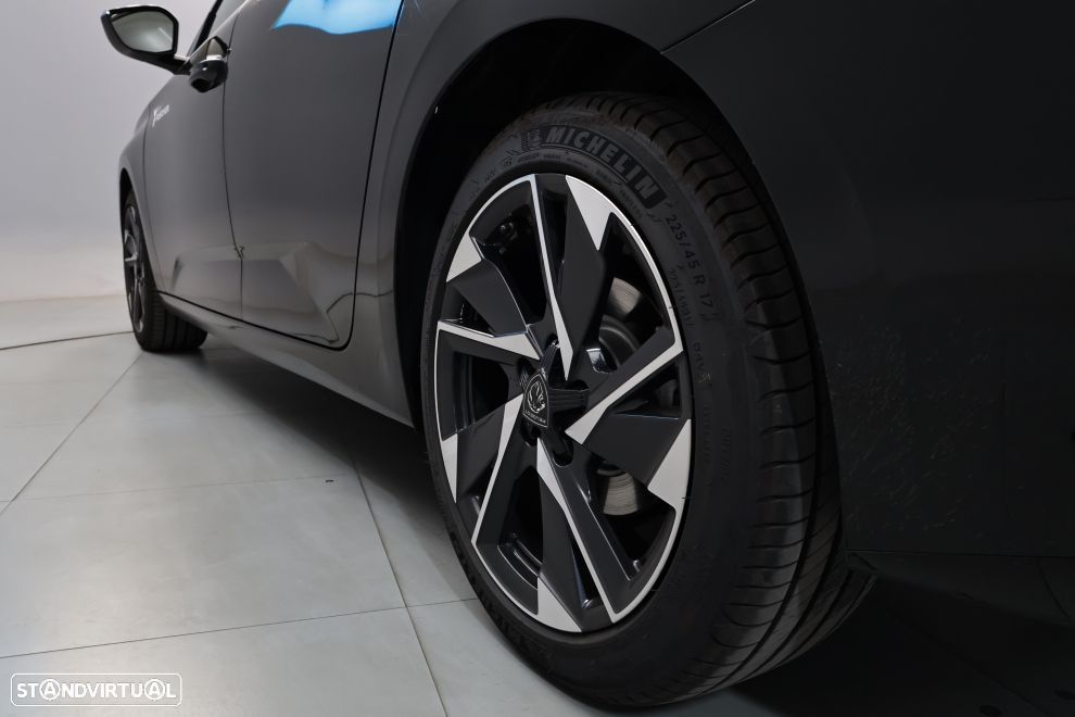 Peugeot 308 SW 1.2 Hybrid Allure e-DCS6 - 13