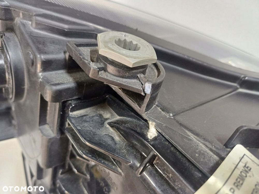 lampa lewy przod SEAT IBIZA V ARONA EUROPA - 9