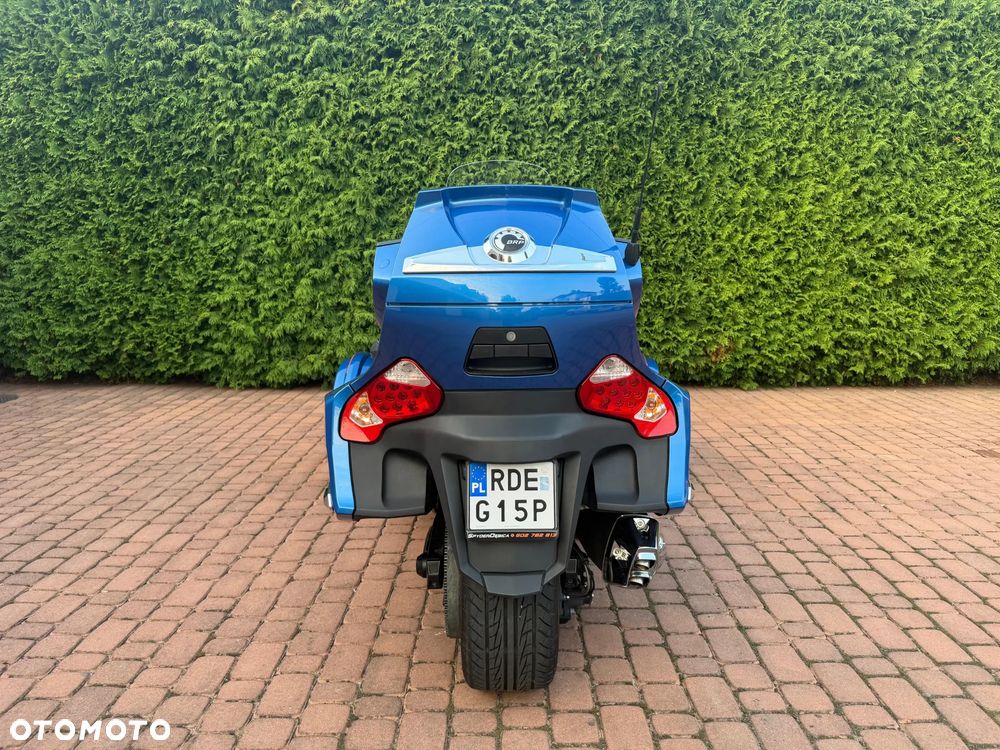 Can-Am Spyder - 5