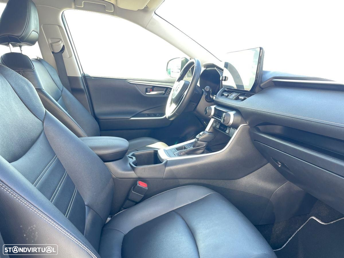 Toyota RAV4 - 8