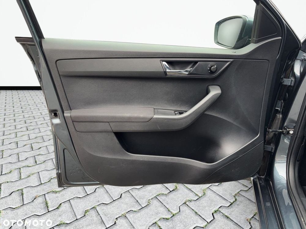 Skoda Fabia 1.0 TSI Ambition - 10