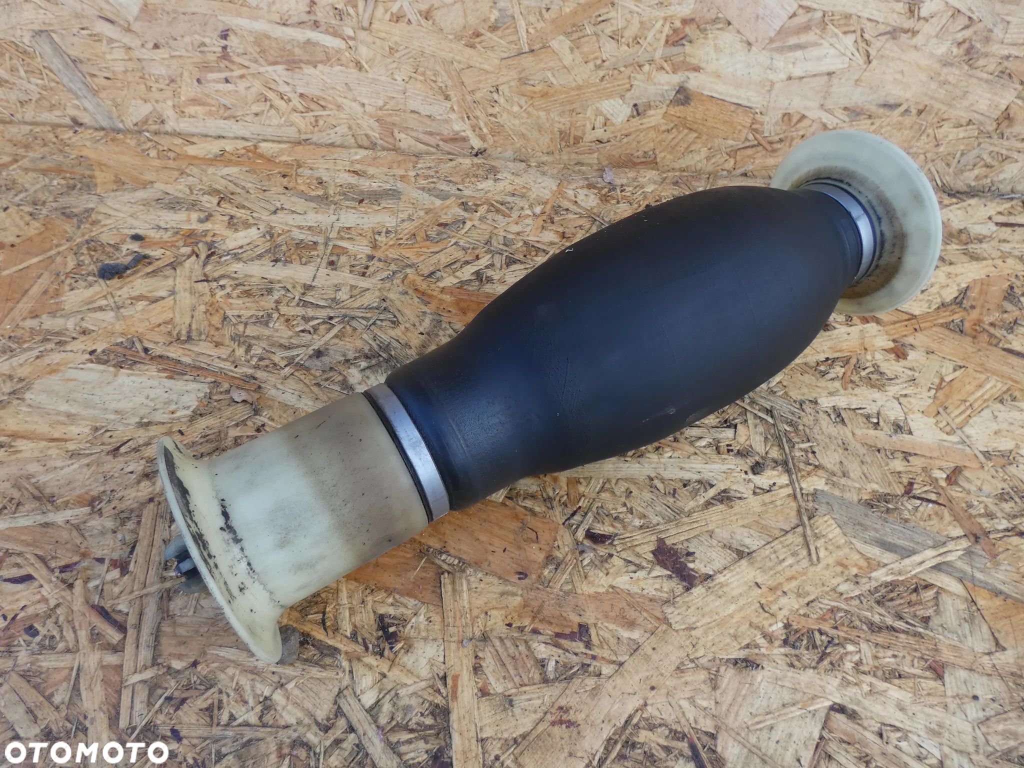 BMW F11 PODUSZKA ZAWIESZENIA NIVO 37106784379 - 1