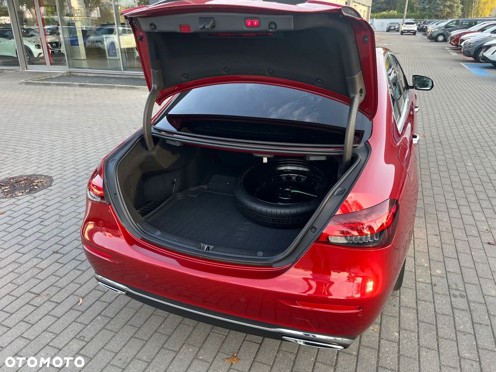 Mercedes-Benz Klasa E 220 d 4-Matic Avantgarde - 24