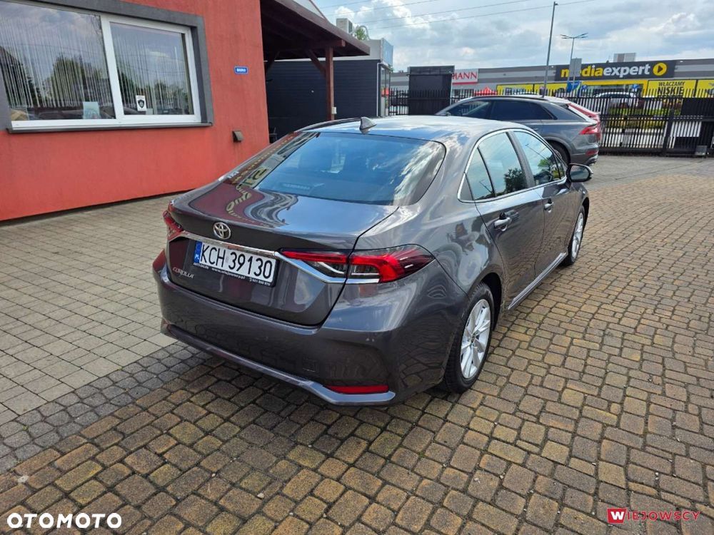 Toyota Corolla - 12