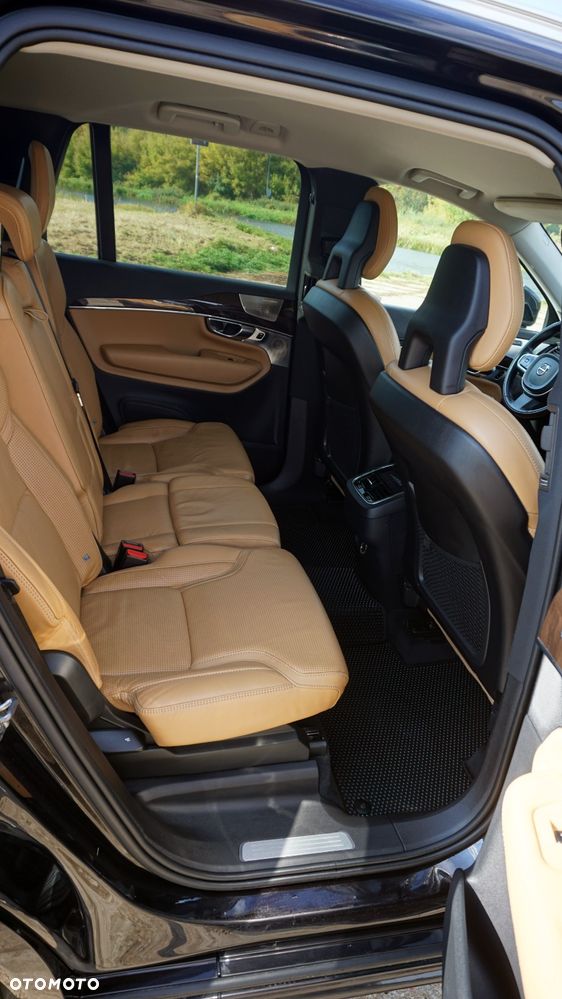 Volvo XC 90 - 16