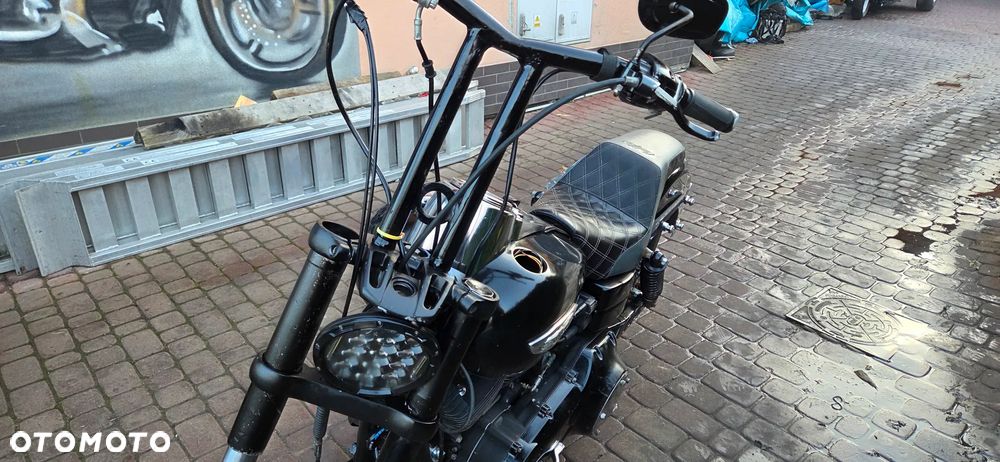 Harley-Davidson Dyna Street Bob - 36